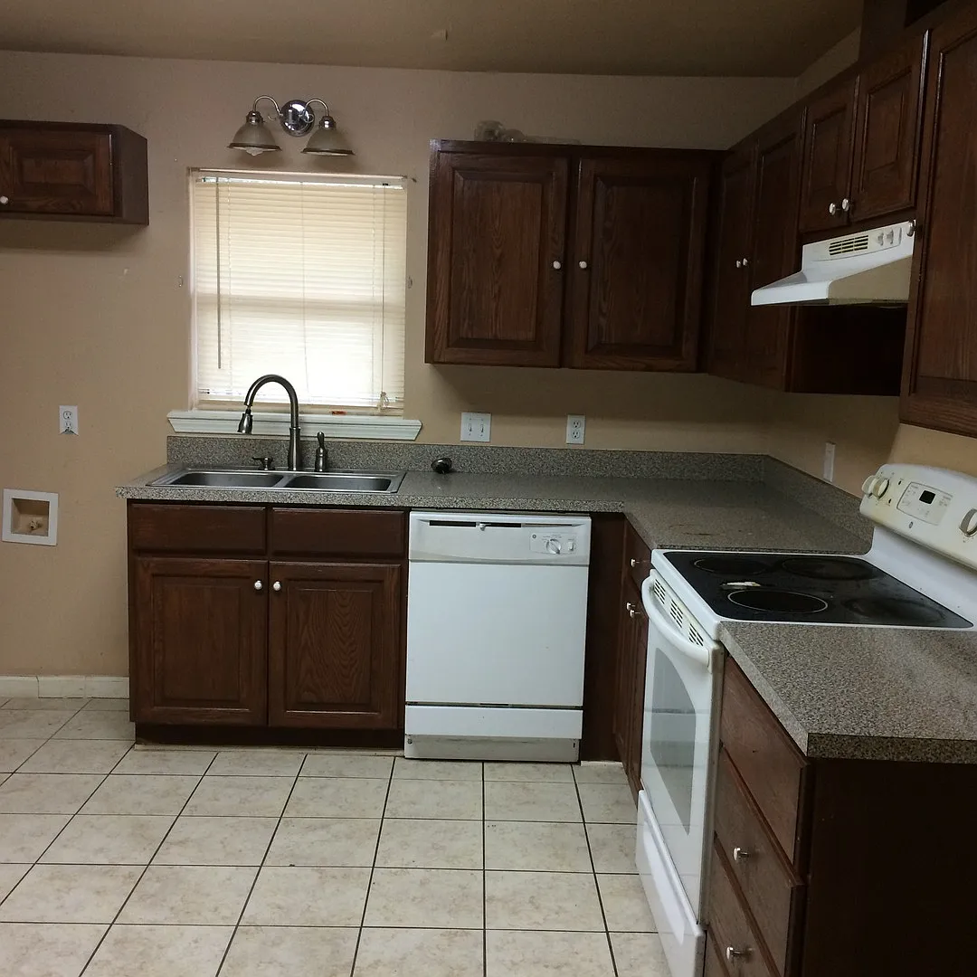 2509 Plantation Dr — Photo 2