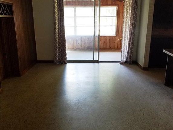 4th image of 3520 E Olive Ln
