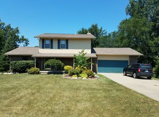 6733 Thompson Ln, White Lake, MI 48383