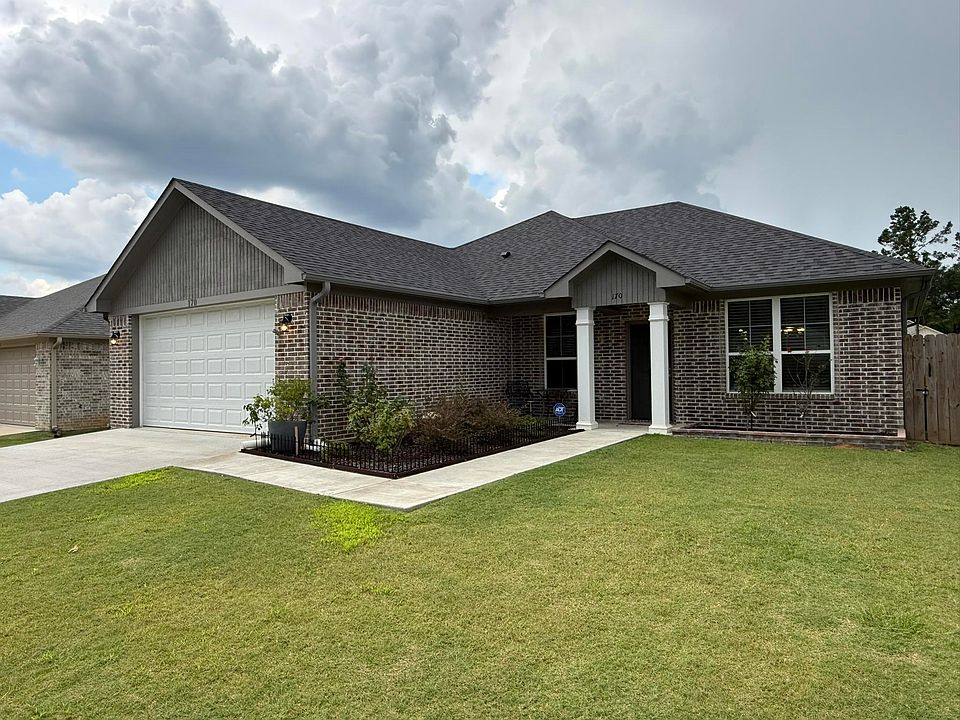 1st image of 170 Highland Forest Dr