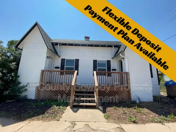 814 E Garfield St, Laramie, WY 82070