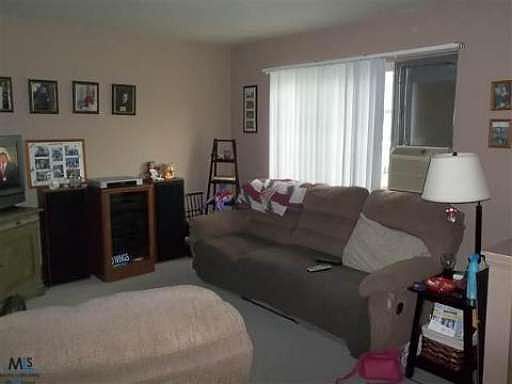 3rd image of 16156 Susan Ct