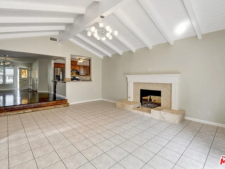 6200 Jamieson Ave — Photo 15