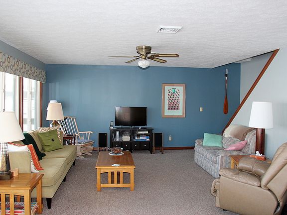 2nd image of 2382 Lakeside Dr
