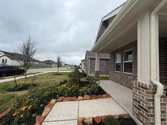 3rd image of 4727 Bay Vista Dr
