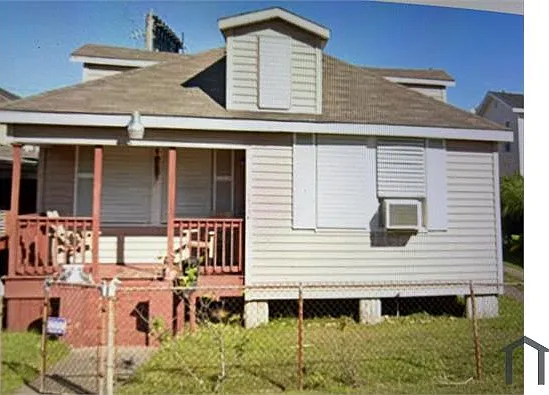 2 bed, 918 sqft, $1,490 — Photo 1