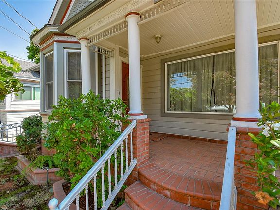 4th image of 628 E Julian St
