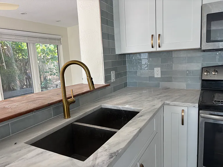 3114 W Debazan Ave — Photo 13