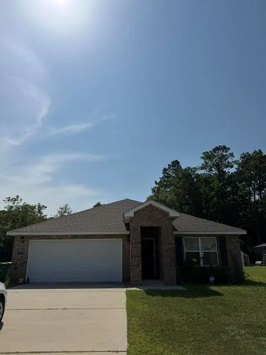 4 bed, 1800 sqft, $2,150 — Photo 2