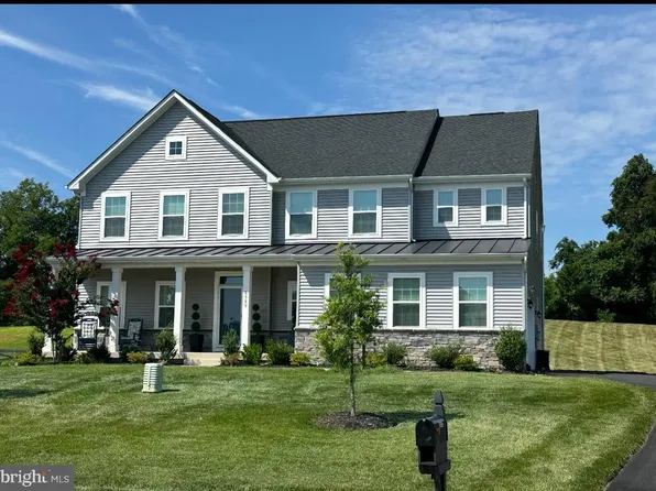 6589 Bob White Dr, Warrenton, VA 20187