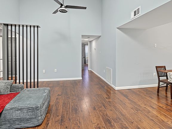 5th image of 12232 Stevenson Ct