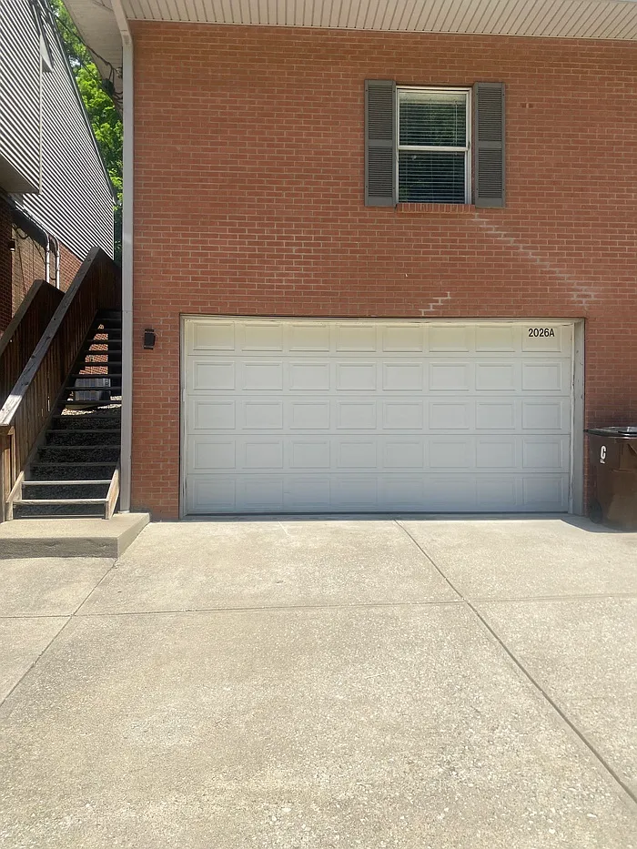 3 bed, 2.5 bath, 1800 sqft, $1,895 — Photo 1