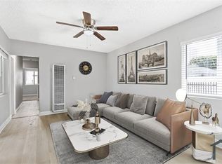 310 W Magnolia St APT 4, Compton, CA 90220