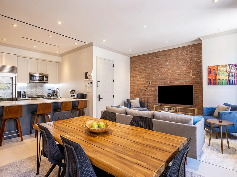 808 Lexington Ave #3 — Photo 1