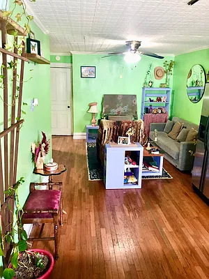 Rented by Compass | media 52