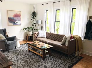 4255 Linden Ave N APT 2, Seattle, WA 98103