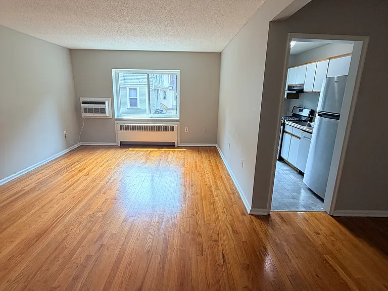 572 Whitney Ave #1E — Photo 7