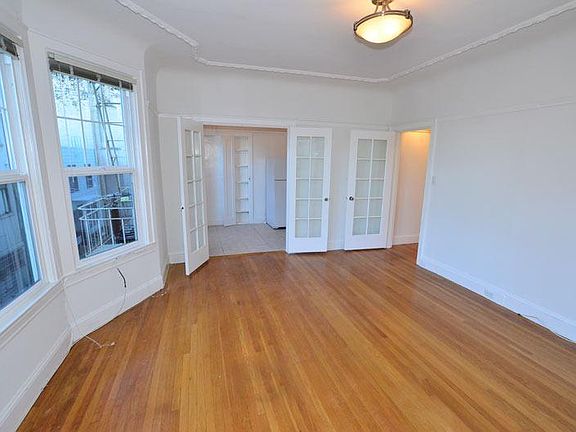 4th image of 1025 Jackson St Unit 3