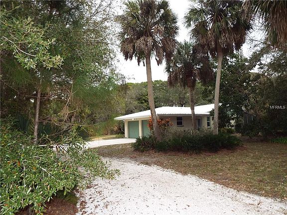 2nd image of 725 Alizarine Ln
