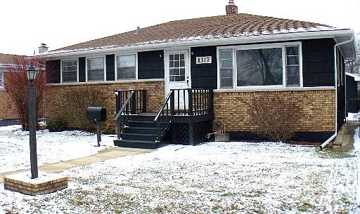 1st image of 1317 S Burnham Ave