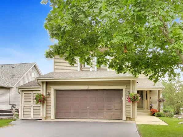 36701 N Lake St, Ingleside, IL 60041