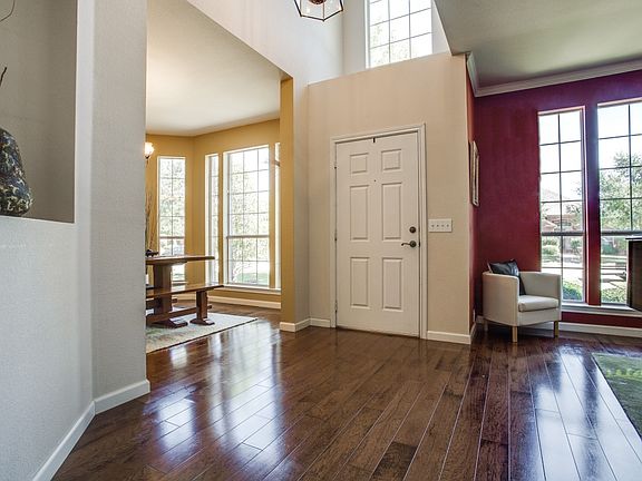 4th image of 7447 Ravenhill Dr