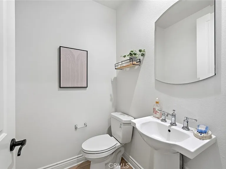 141 Lovelace — Photo 5