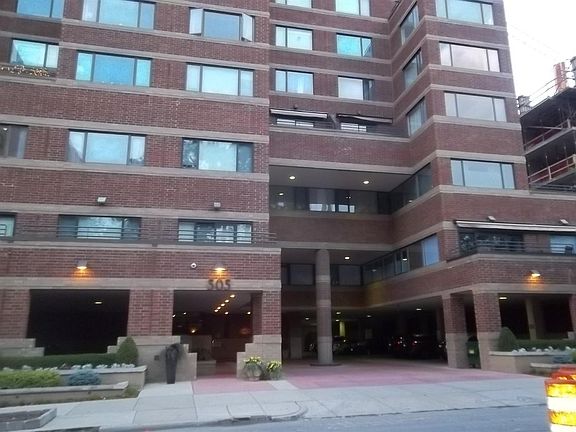 2nd image of 505 E Huron St Ste 206