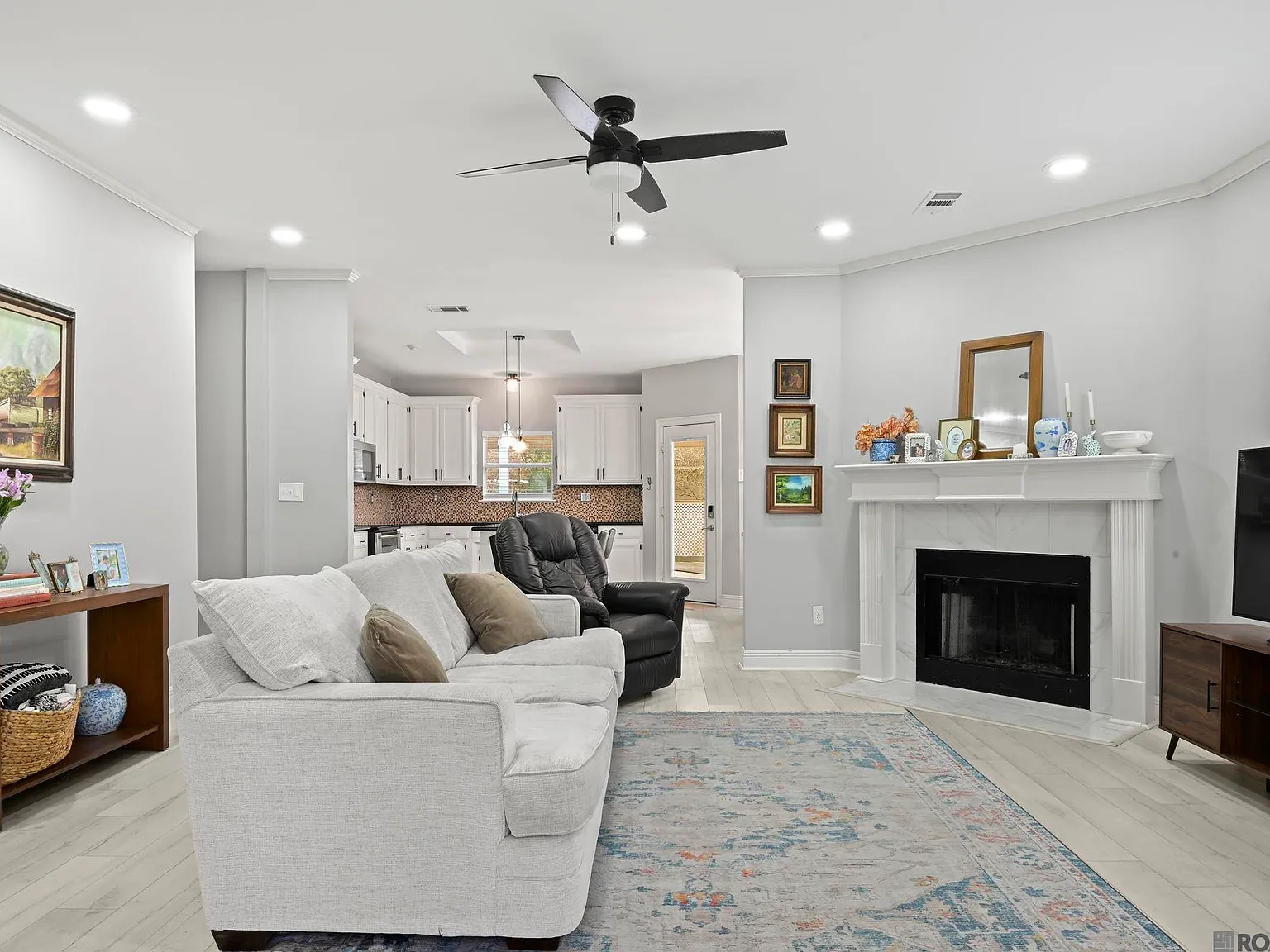3 bed, 1620 sqft, $2,000 — Photo 3