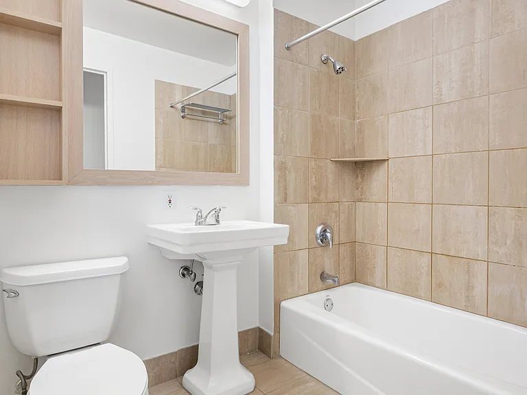 561 10th Ave #5G — Photo 10