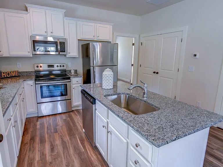 Oakwood Commons By Stella Homes — Photo 5