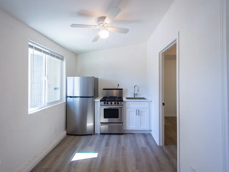 5484 Baja Dr — Photo 17