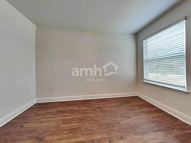 22428 Bellini Cir — Photo 15
