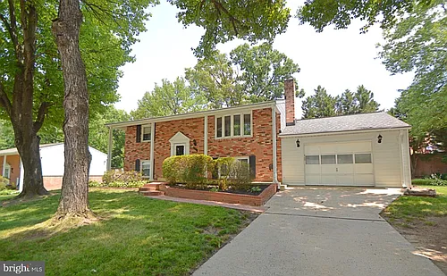 6411 Whippany Way Photo 1