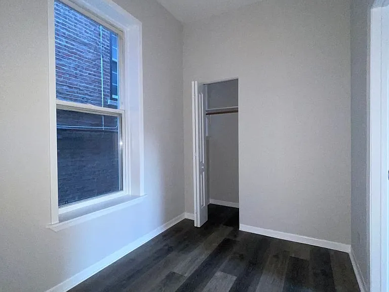 2346 W Taylor St — Photo 6