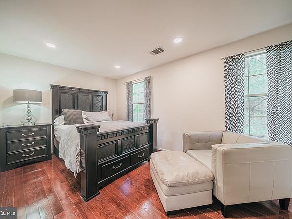 4th image of 15254 Wentwood Ln