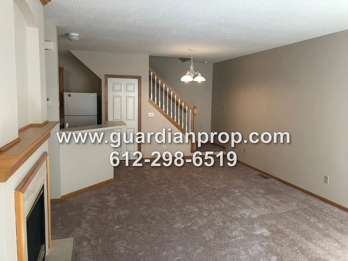 Shoreview Townhouse Available October 1, Open Floor Plan, Jacuzzi Tub, Fireplace, Attached Garage — Photo 2