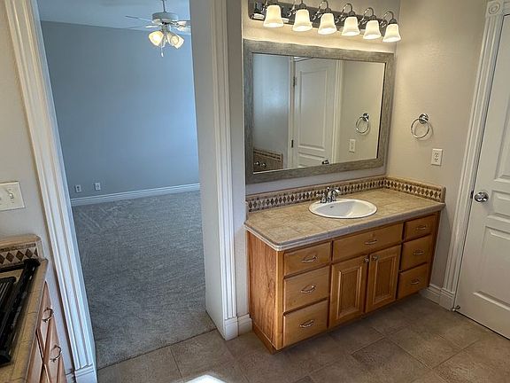 5th image of 550 Calle Buena Vis