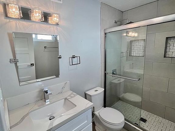 5th image of 810 G Ave #6