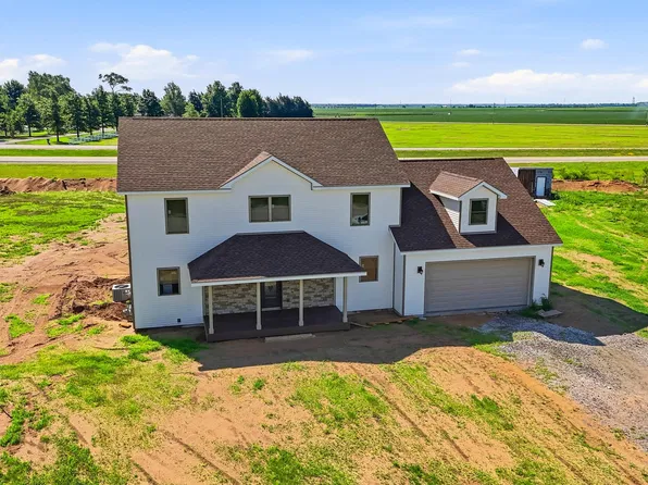 2144 Mary Anns Ct, Muscatine, IA 52761