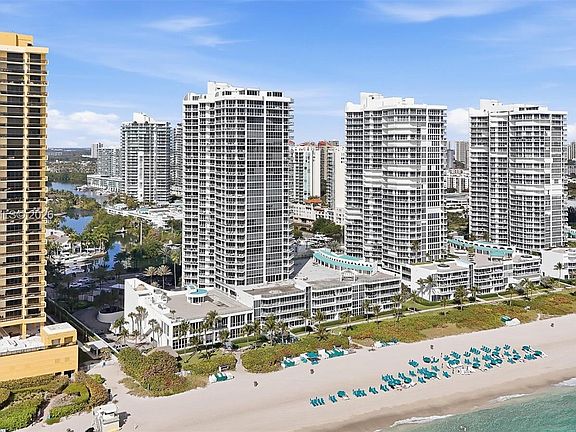 5th image of 16425 Collins Ave APT 714