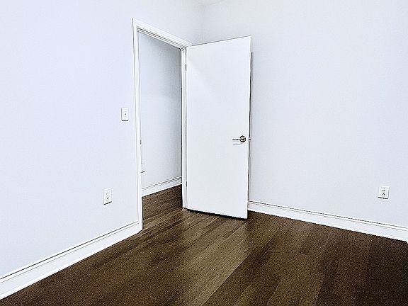 4th image of 511 W 186th St APT D5