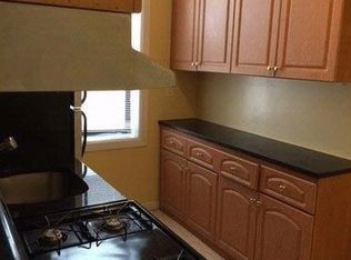 4619 Robinson St APT 2F, Flushing, NY 11355