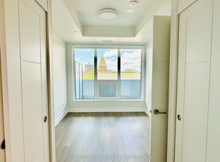 2525 Bathurst St #1011, Toronto, ON M6B 2Y9