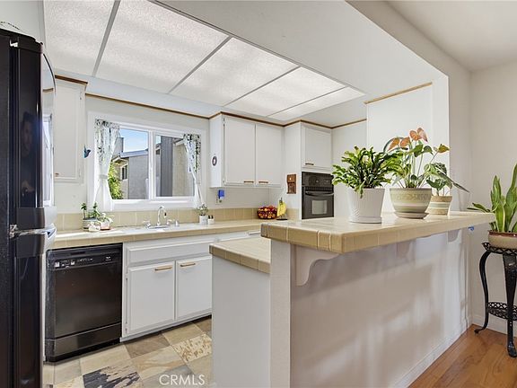 5th image of 1404 Stanford Ave
