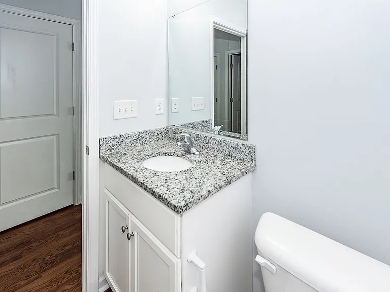 211 White St #B — Photo 25