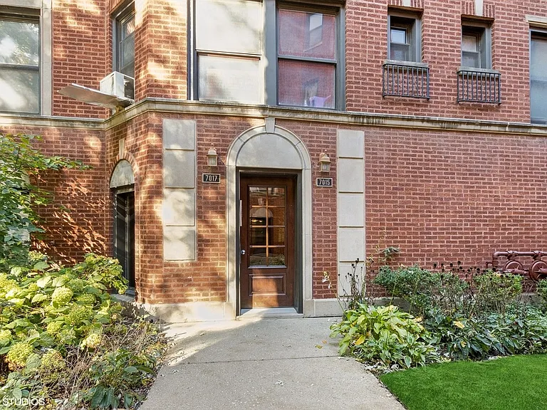 7015 N Wolcott Ave #2 — Photo 15