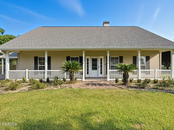 120 Little Farms Rd, Youngsville, LA 70592