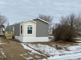 878 Cal Dr, Dickinson, ND 58601