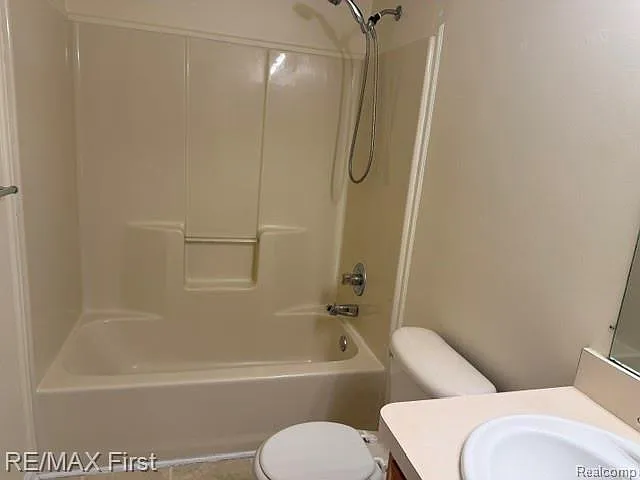43234 Fountain Dr — Photo 11